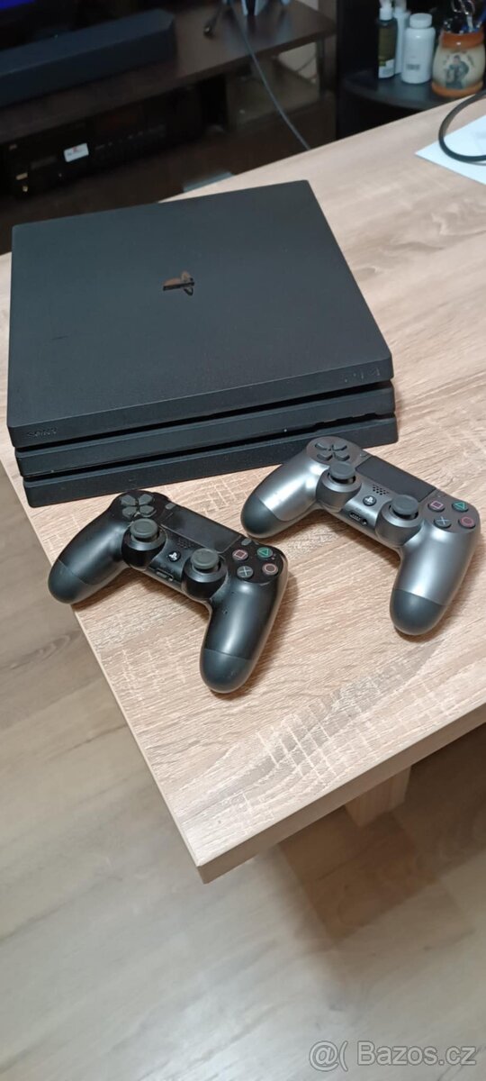 PS 4 pro 1TB 2 ovladače 11 her