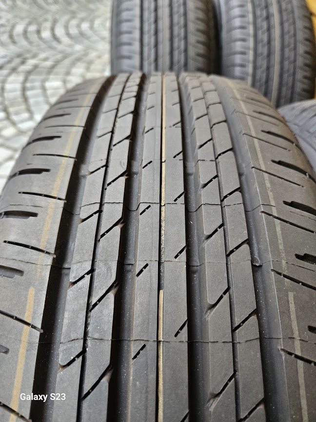 225/60 R18 Bridgestone Alenza