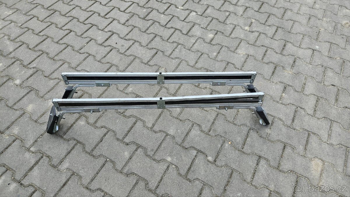 Střešní nosič retro