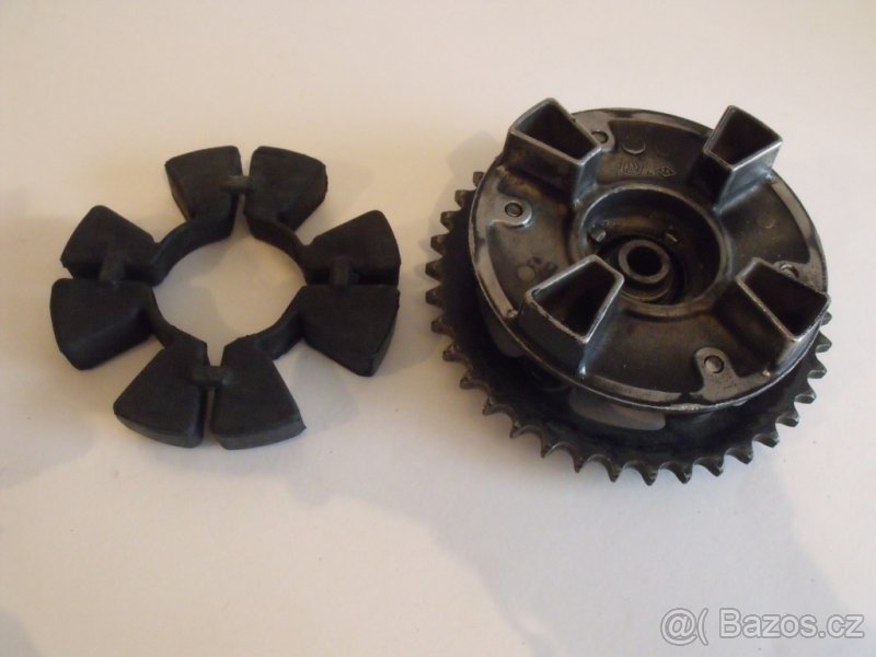 KAWASAKI Rozeta 39 zubů + unašeč + guma