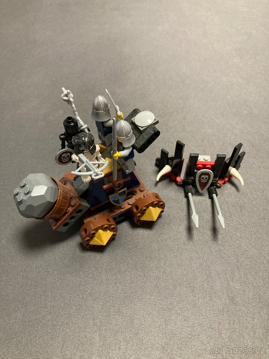 LEGO (Knights' Catapult Defense)