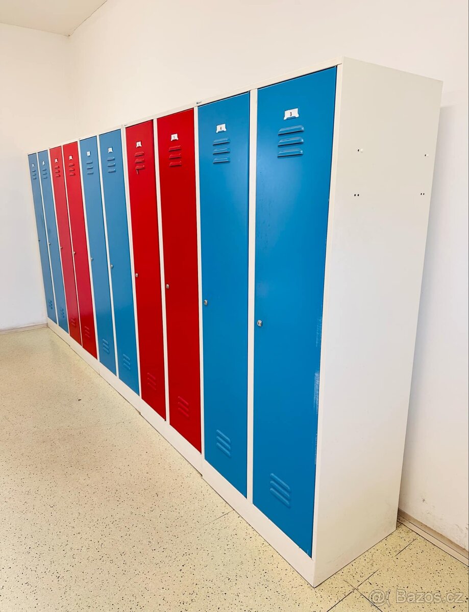 Plechová skříňka, 2 oddíly