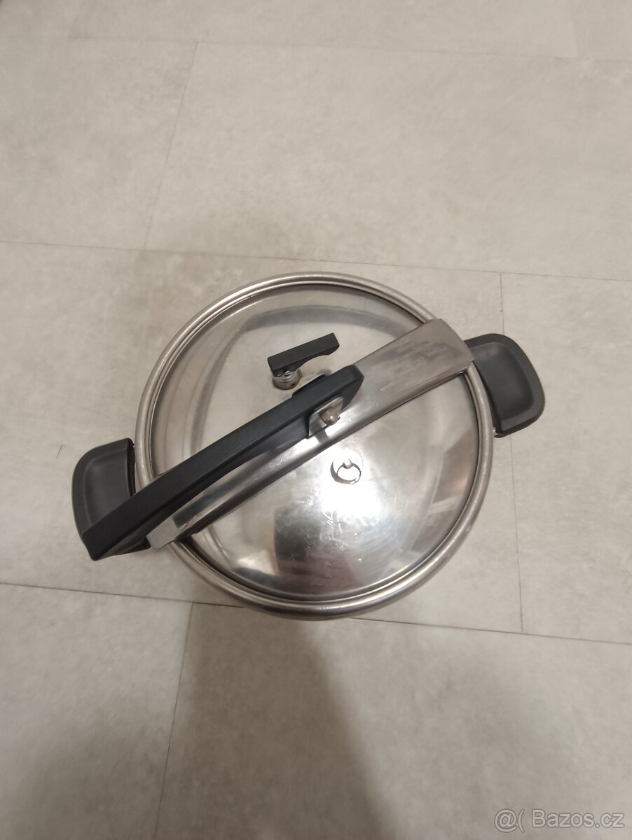 Tlakový hrnec 2,5l