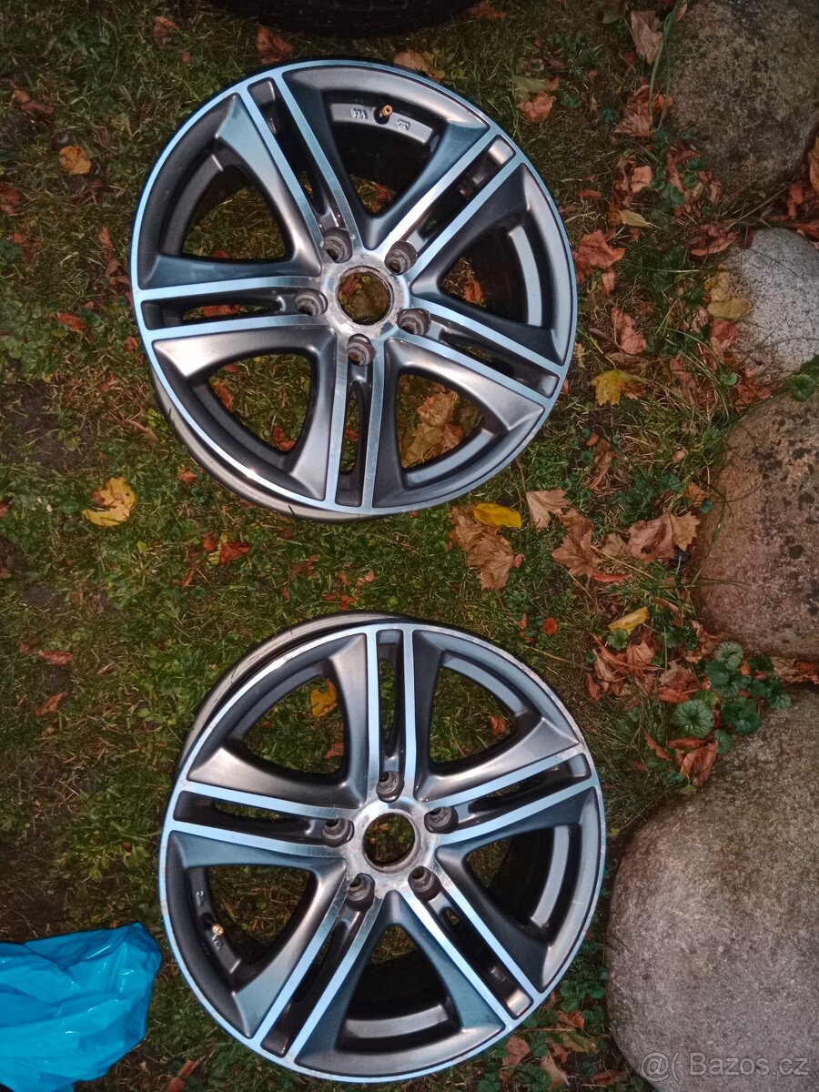 Sleva ALU zimní kola R16 215/65 et40 Nissan hyundai