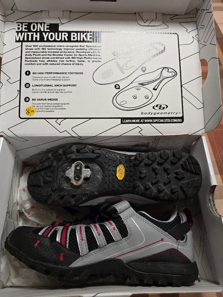 Dámské cyklistické boty SPECIALIZED