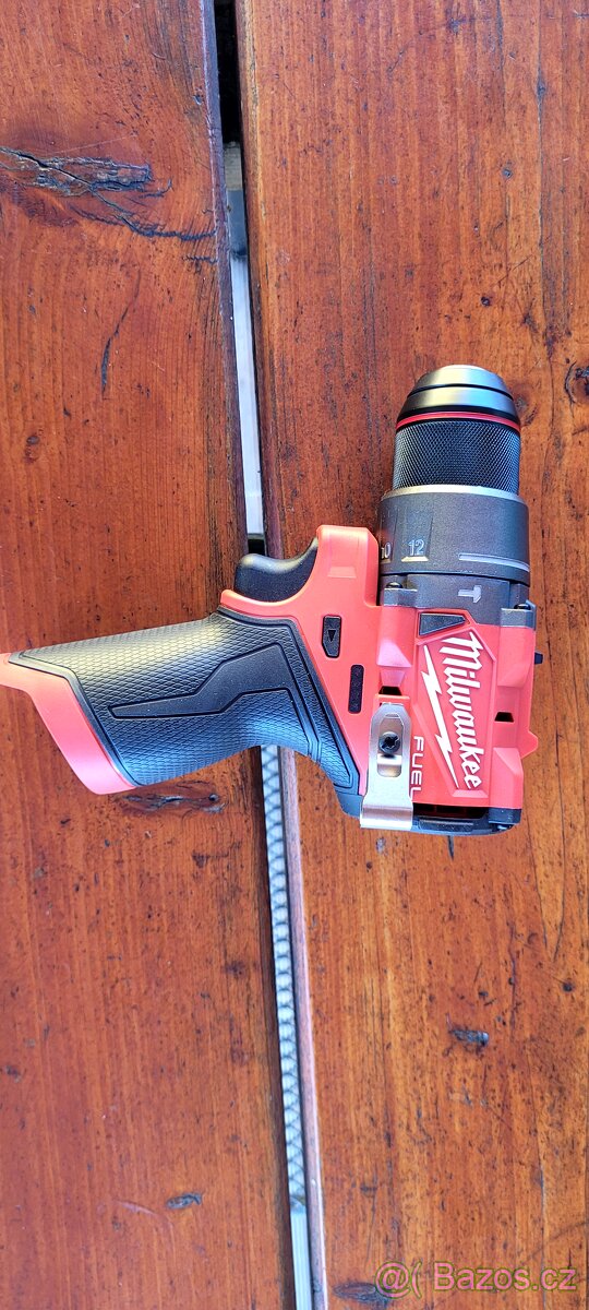 Aku vrtačka M12 Milwaukee 3404-20 eu M12 FDD2-0