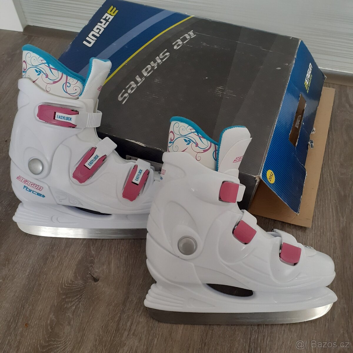 Dětské dívčí lední brusle vel.37