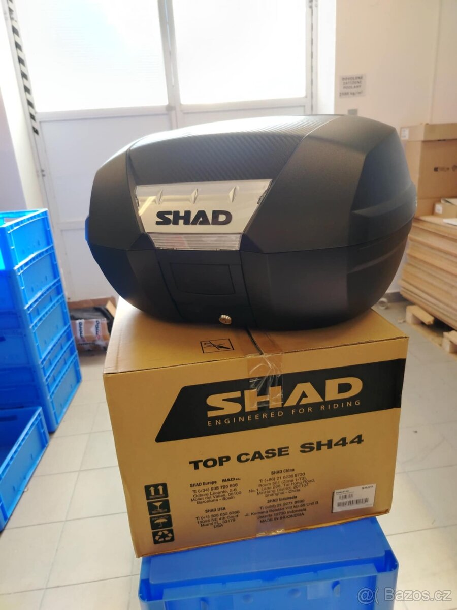 nový plastový kufr na motorku SHAD SH44