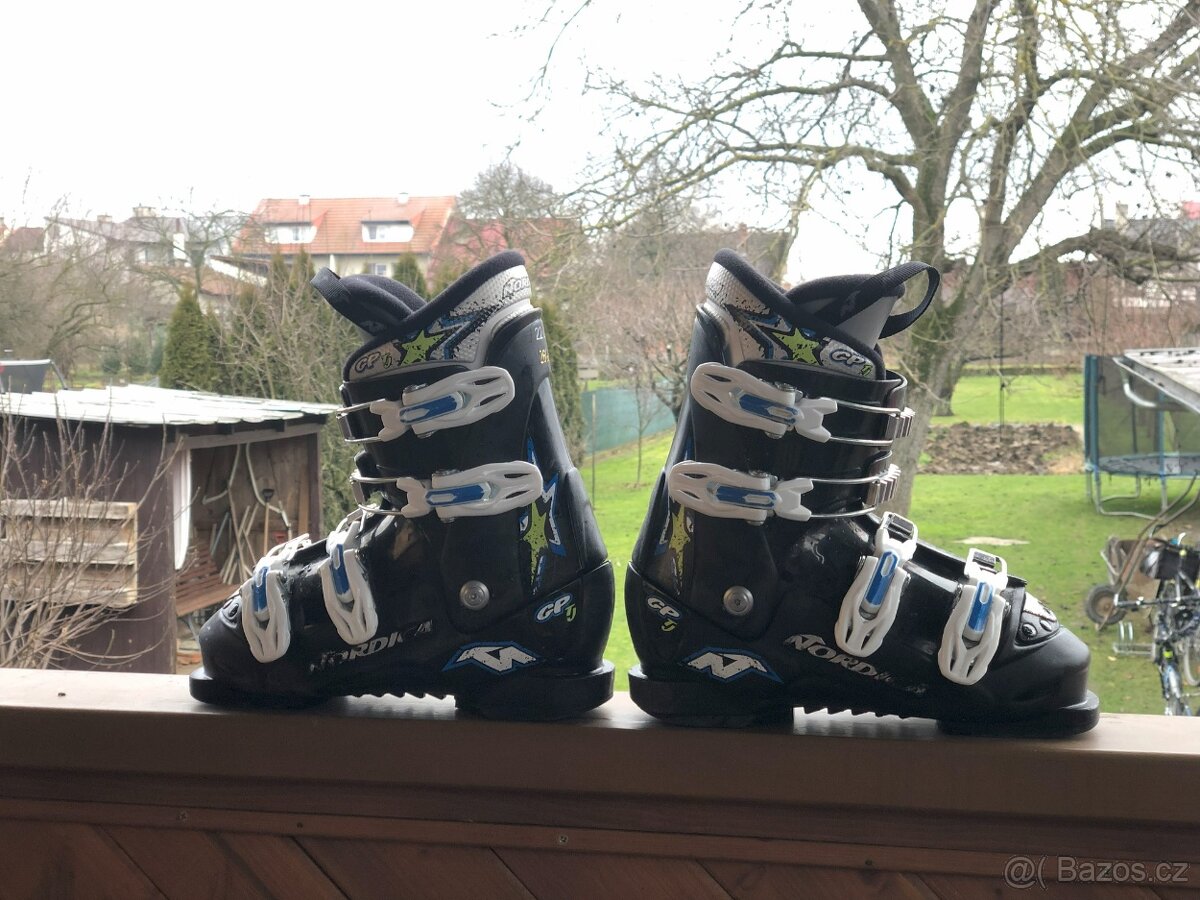 Prodám lyžařské boty Nordica - stélka 22cm