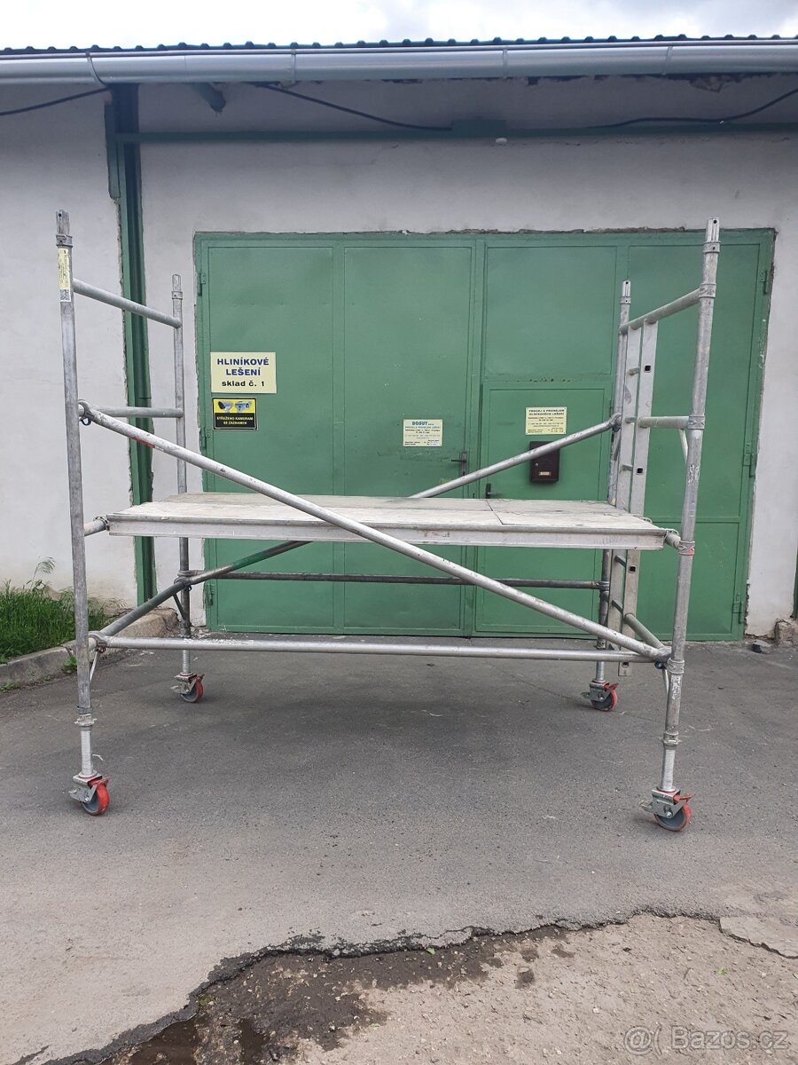 Pojízdné lešení Boss - zánovní