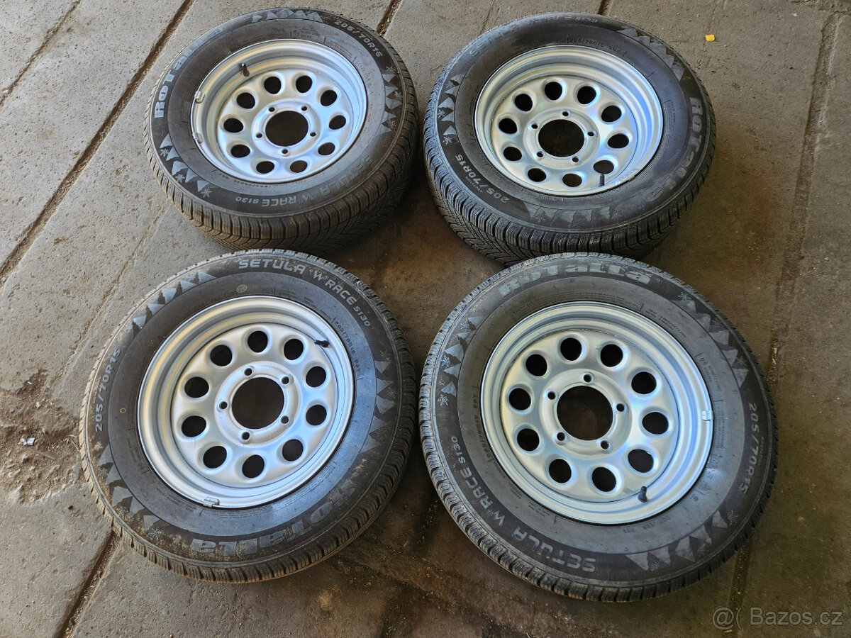 Sada disku 5x139,7mm s pneu 205/70/15 - Jimny