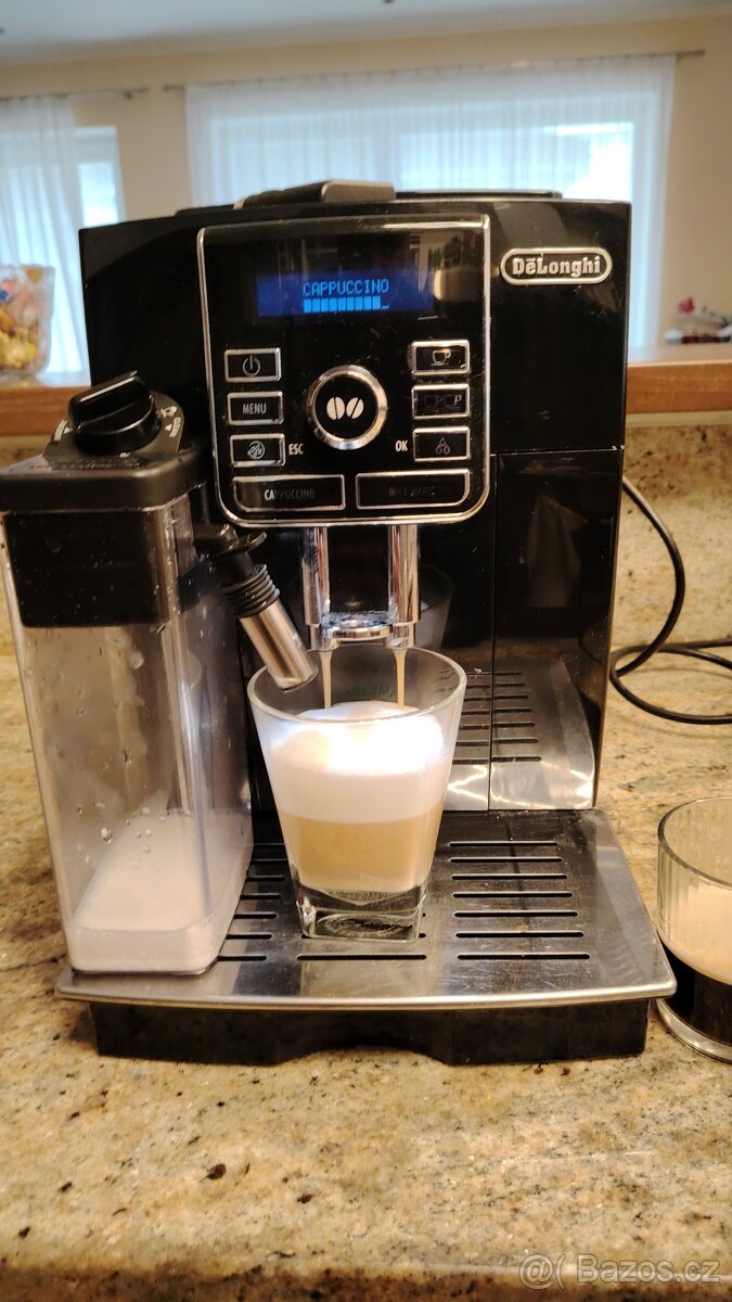 Kavovar-Espresso De'Longhi ECAM25.462B