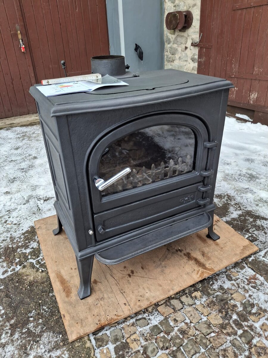 Litinová krbová kamna