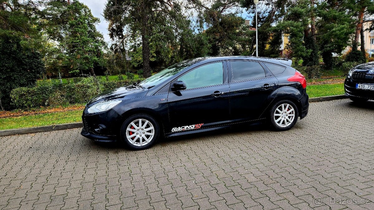 Ford Focus 1.0 ecco ST-LINE