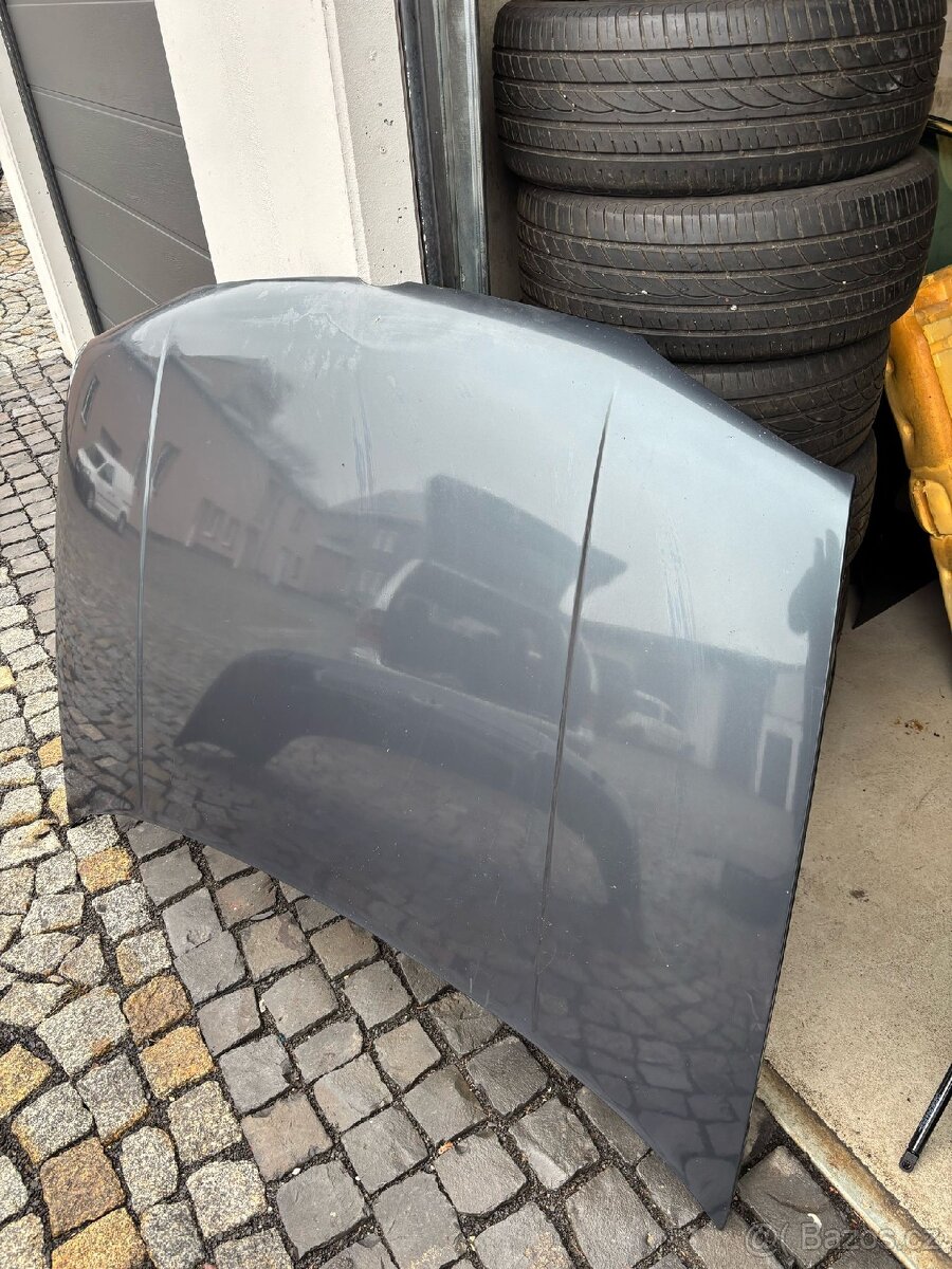 Vw golf 4 - přední kapota