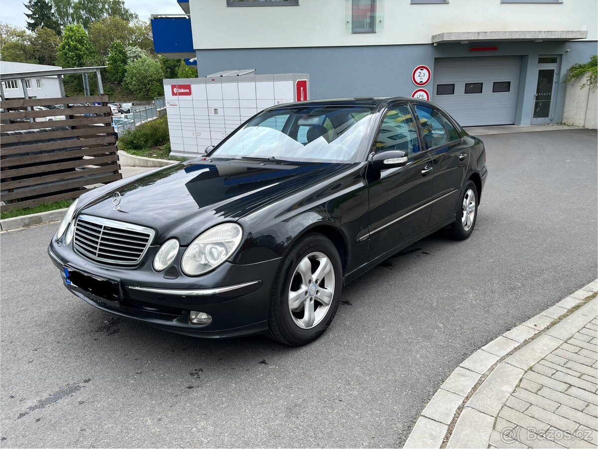 Prodám Mercedes W211 E220CDI Avangarde rok 2005