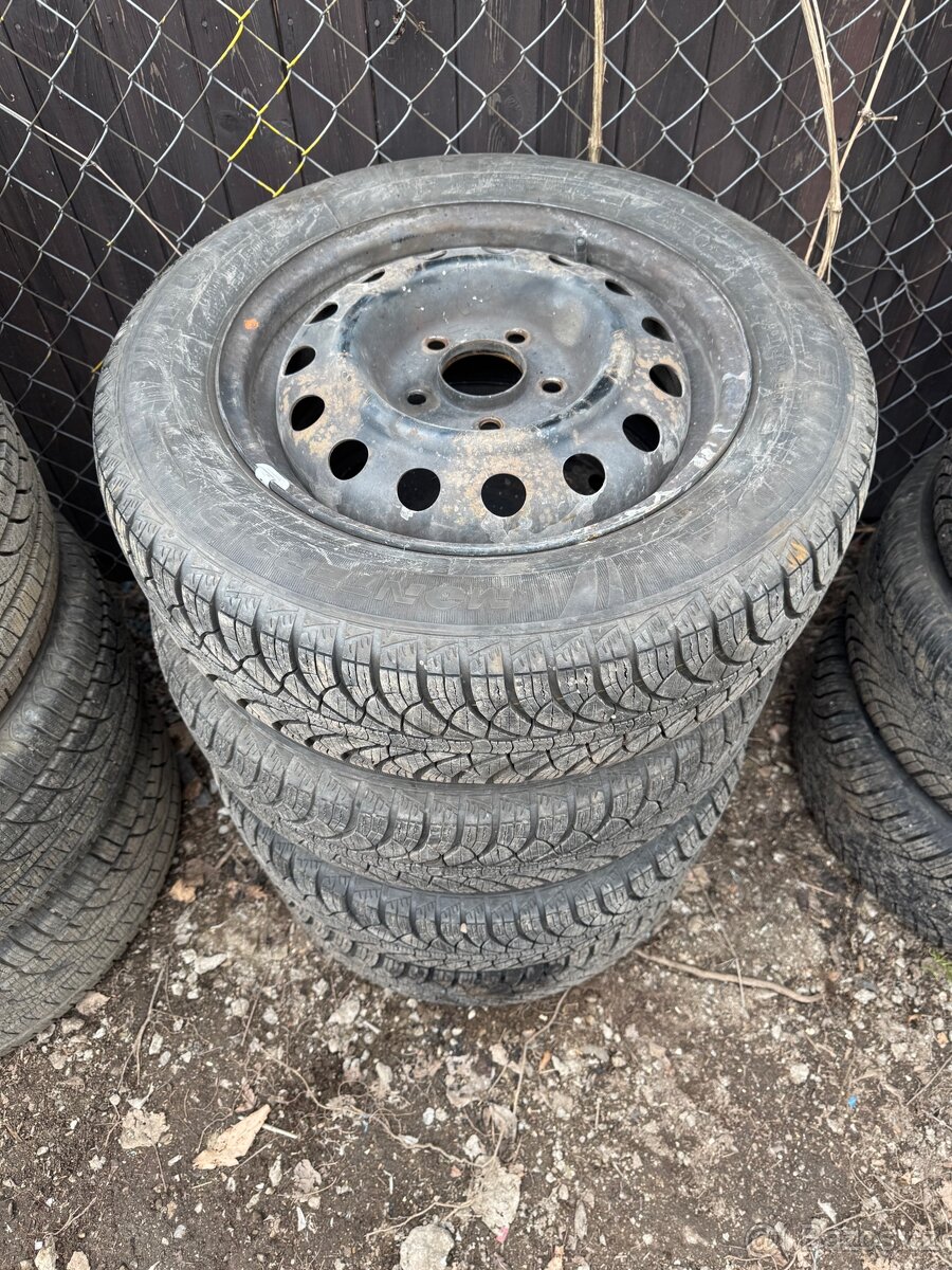 Sada kol Kia zimní pneu 185/65 R15 M+S