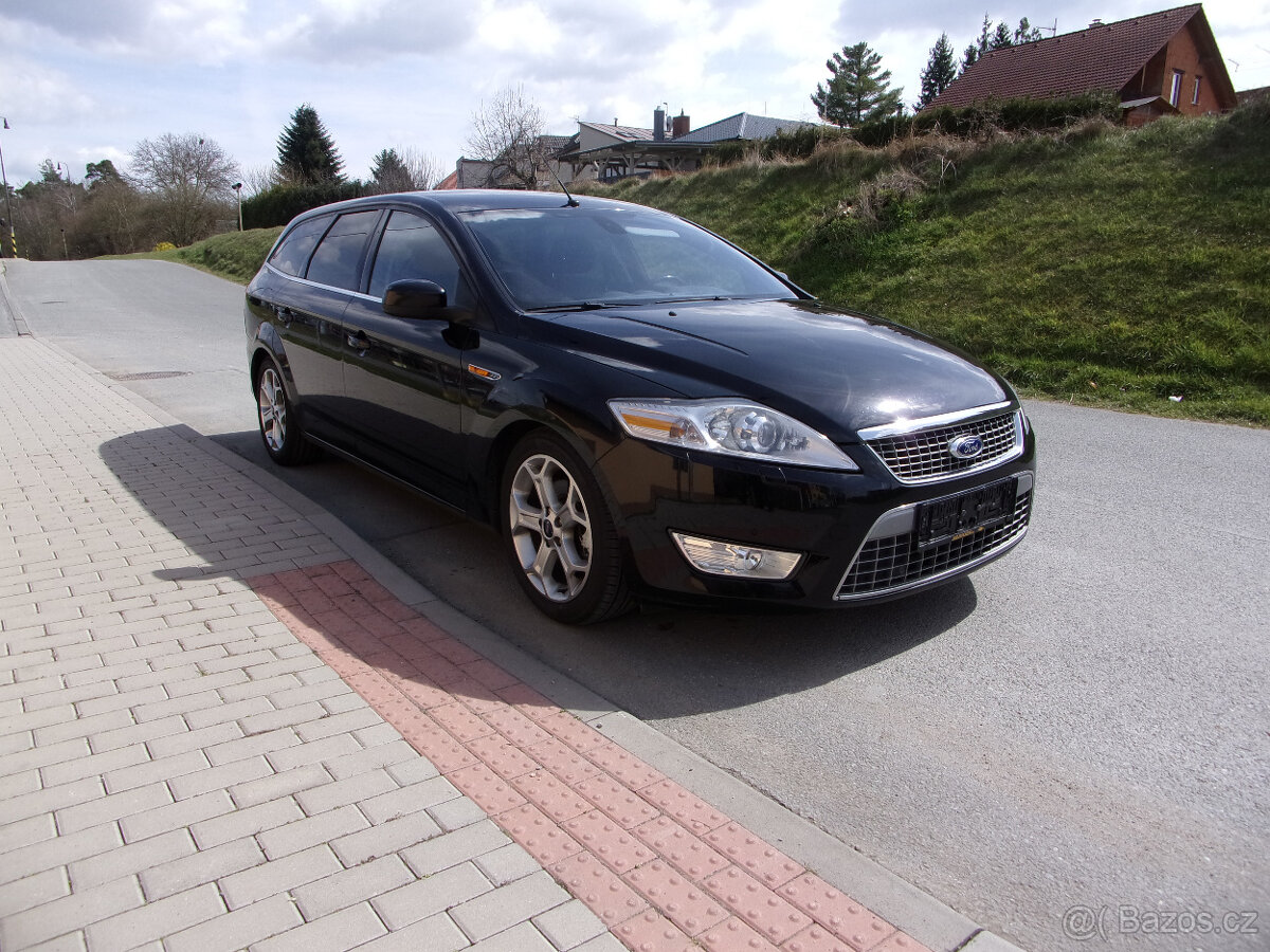 Ford Mondeo kombi 2.0 SCTi ,automat,Titanium,xenony,tažné