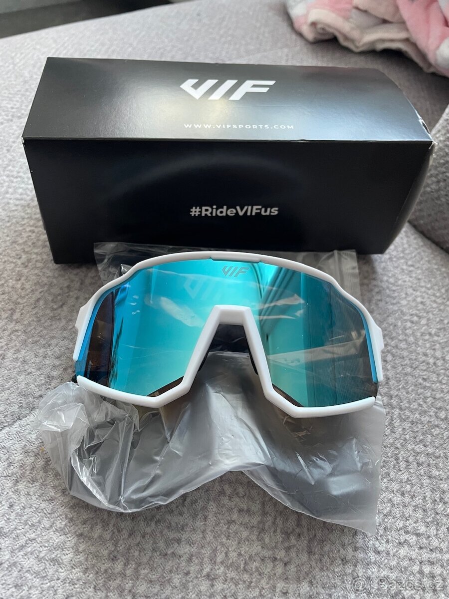 Vif TWO
