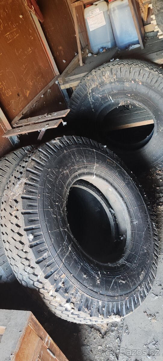 10.00R20 oi 73b