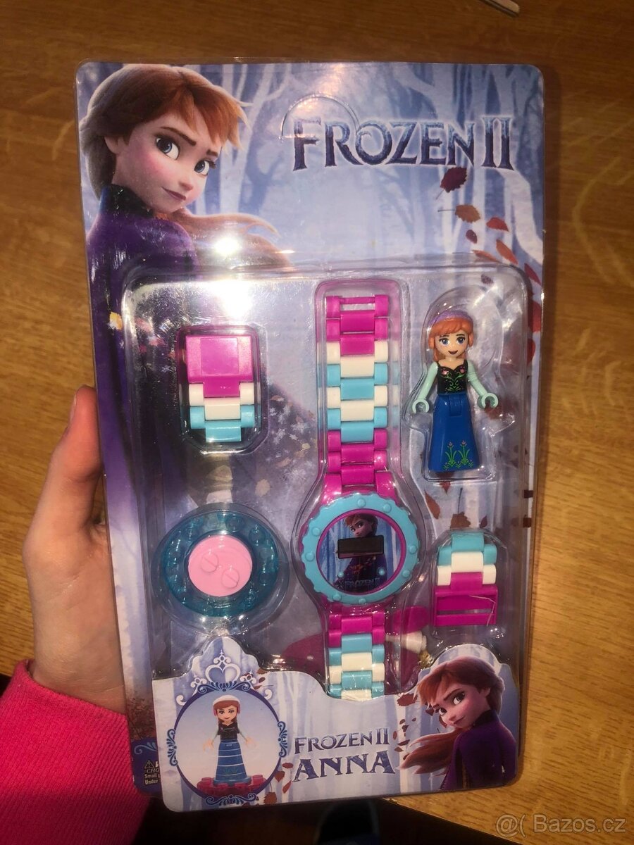 Unikátní digitální hodinky s Lego postavičkou