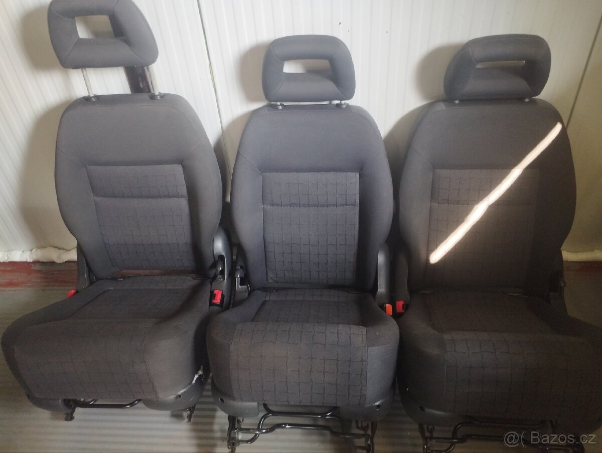 Prodám sedačky Seat Alhambra rok 2008