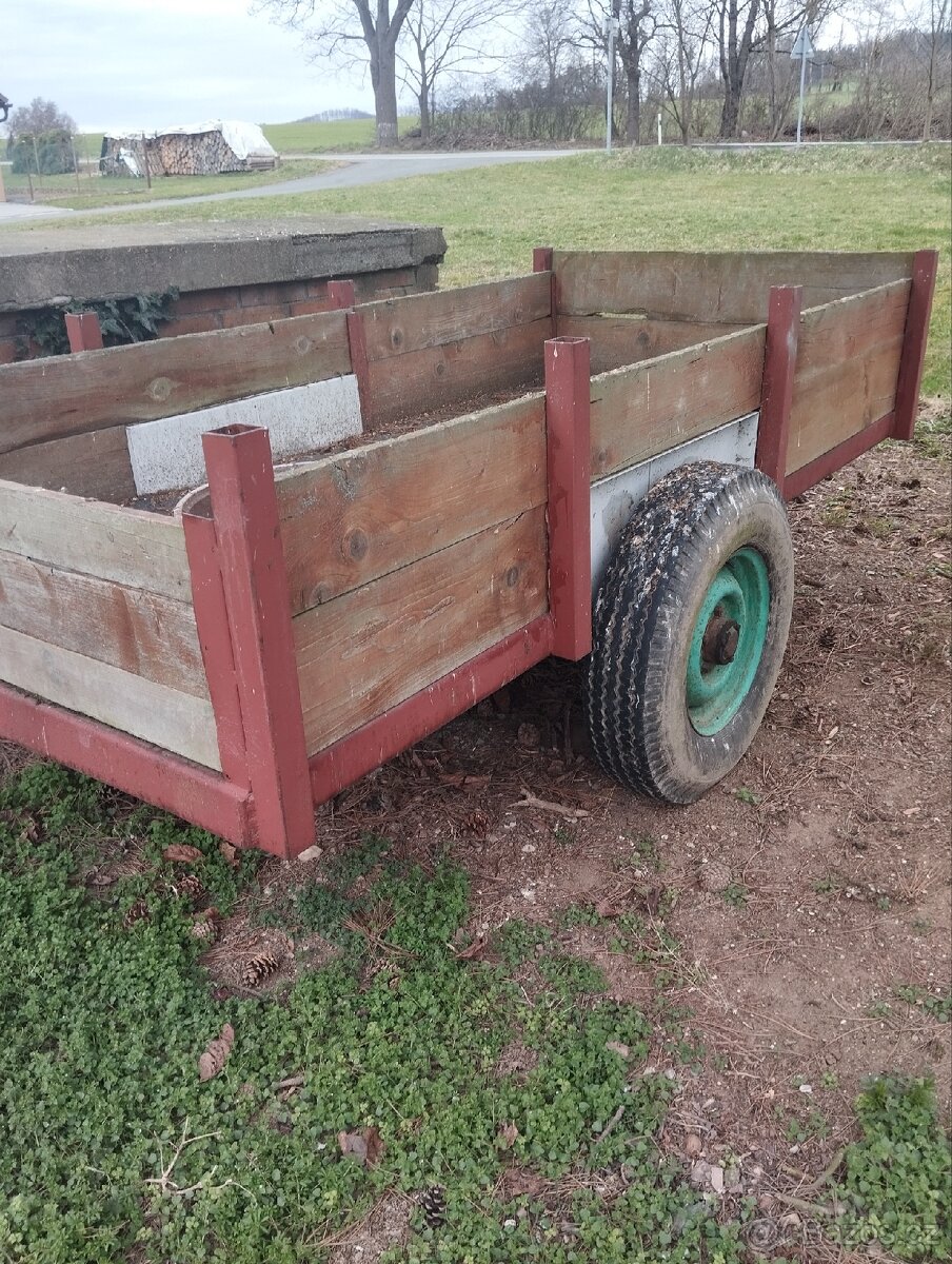 Kára za traktor Zetor