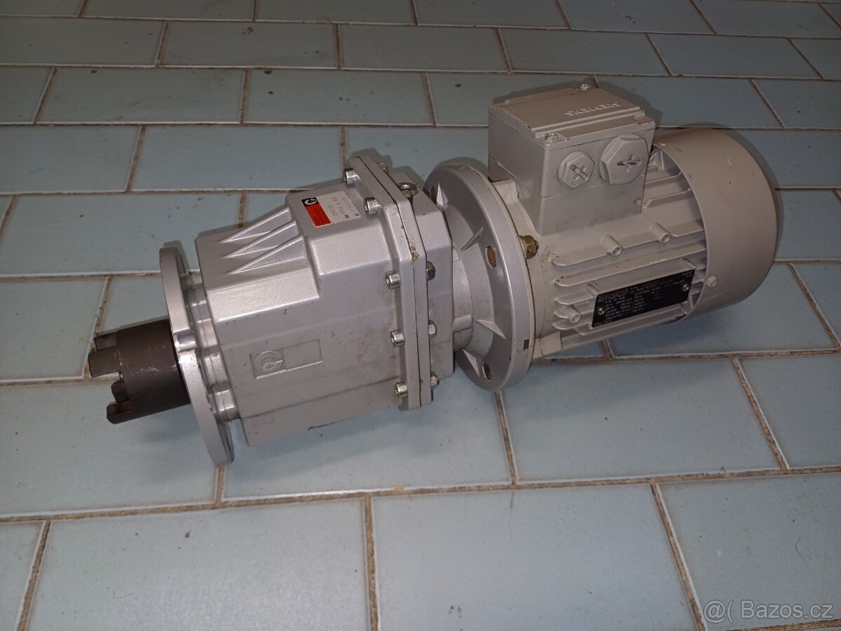 Nový elektromotor s převodovkou