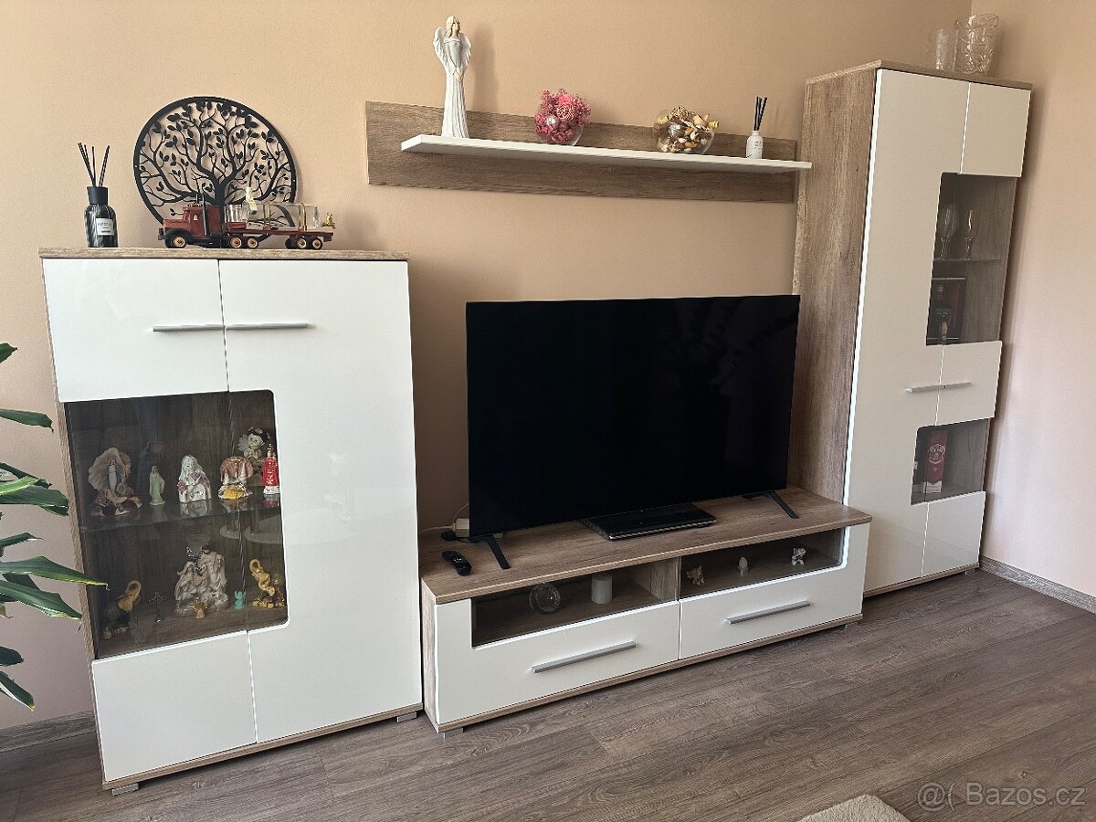 Prodám obývací stěnu | PLZEŇ
