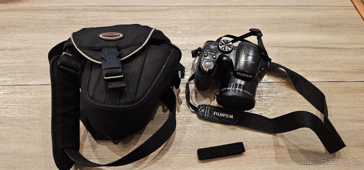 Foťák Fujifilm FinePix S2500HD