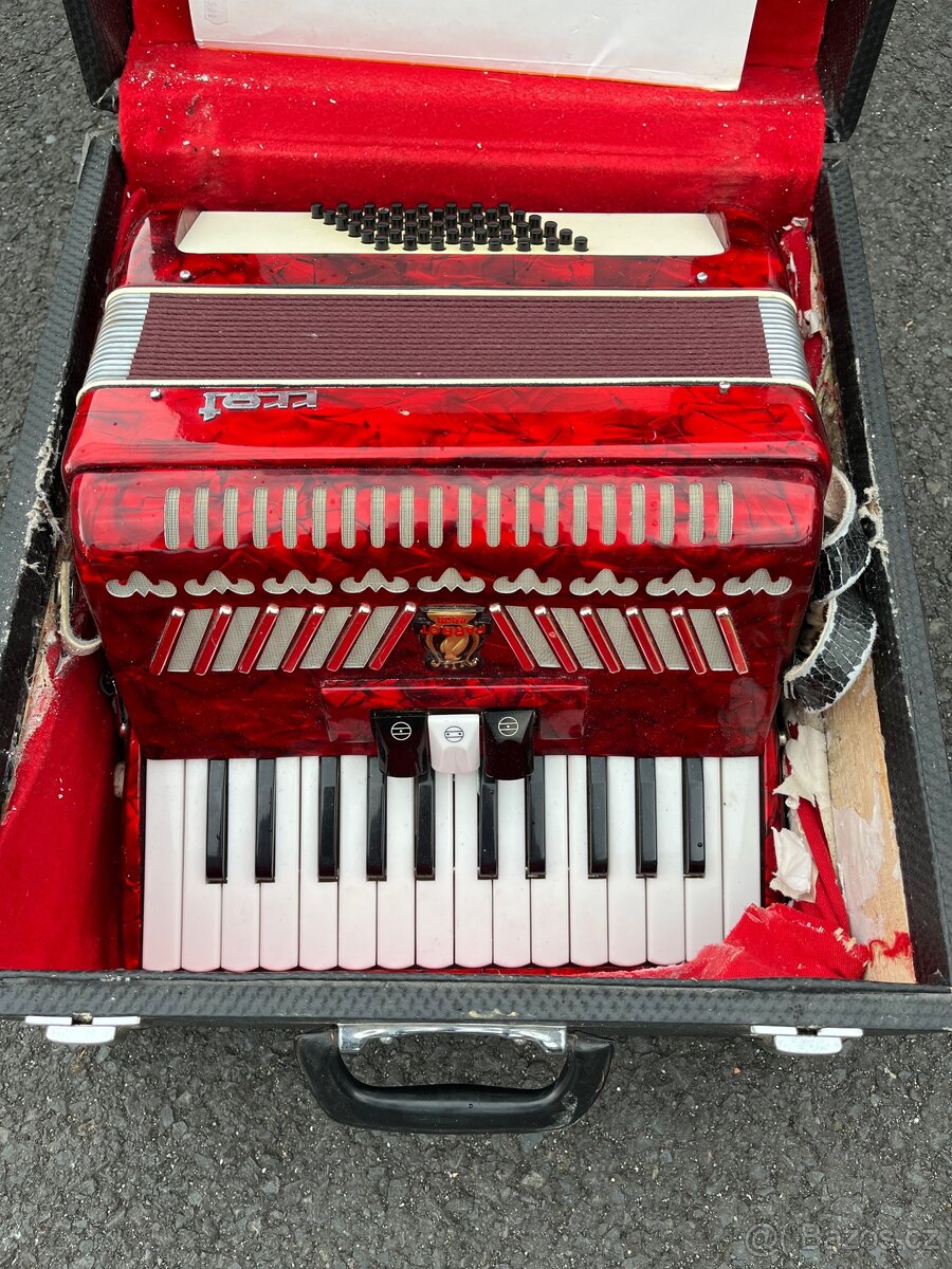 Tahací harmonika