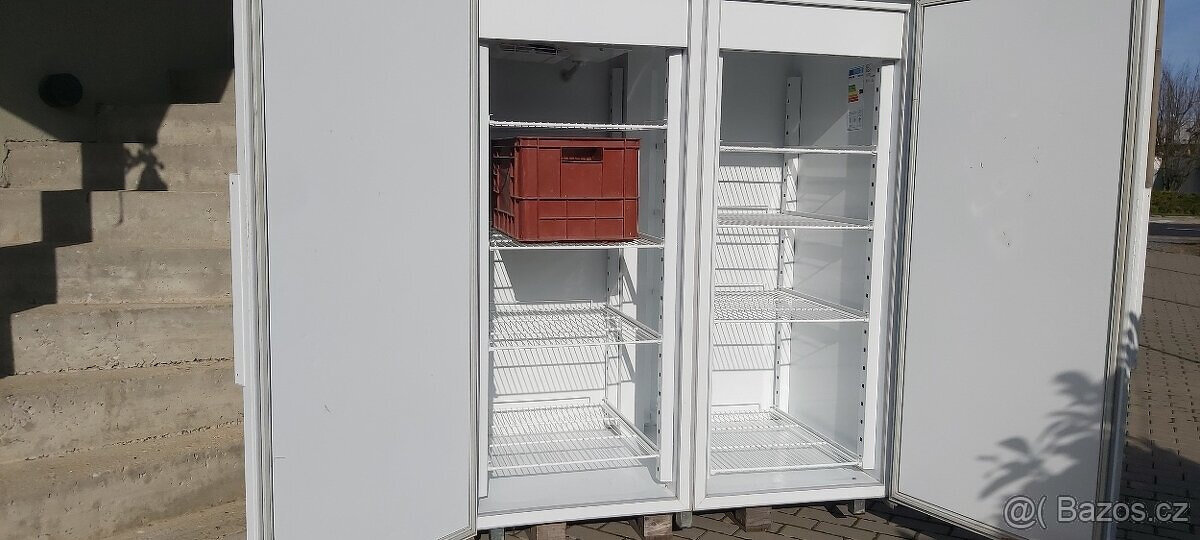 Skladová lednička. 1400 L. rv.2020