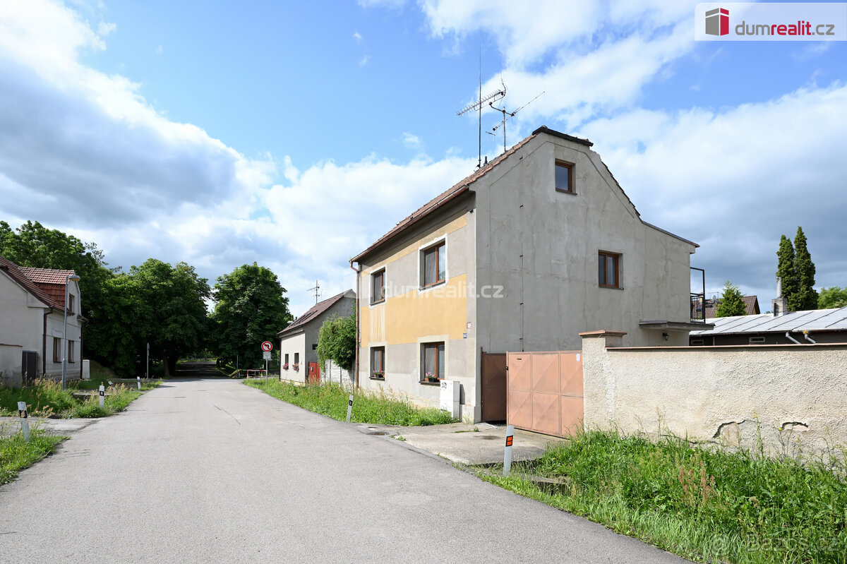 Prodej RD, dva byty, Veltrusy