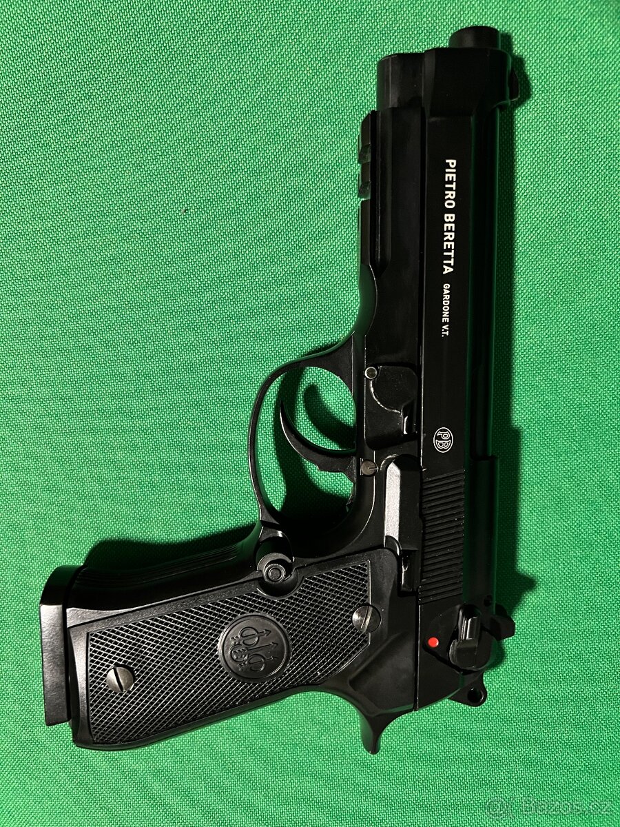 Beretta M92 A1