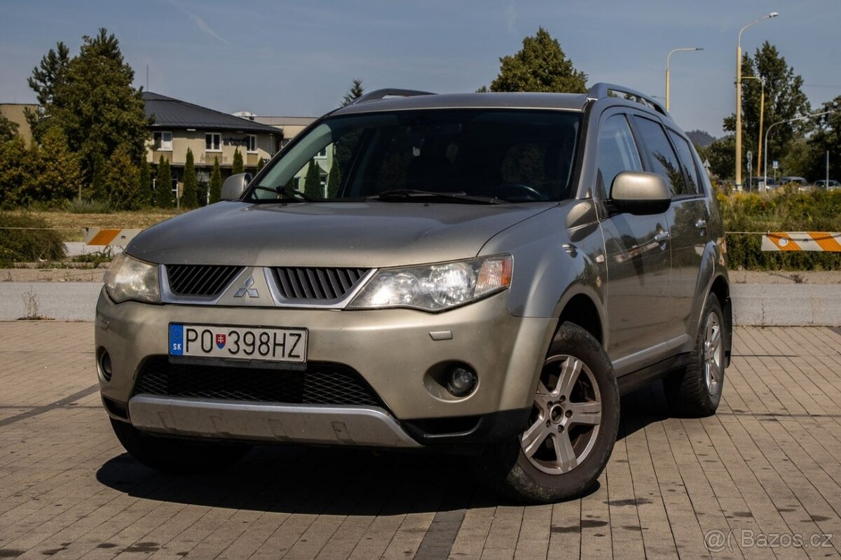 Mitsubishi Outlander 125kW (2008).