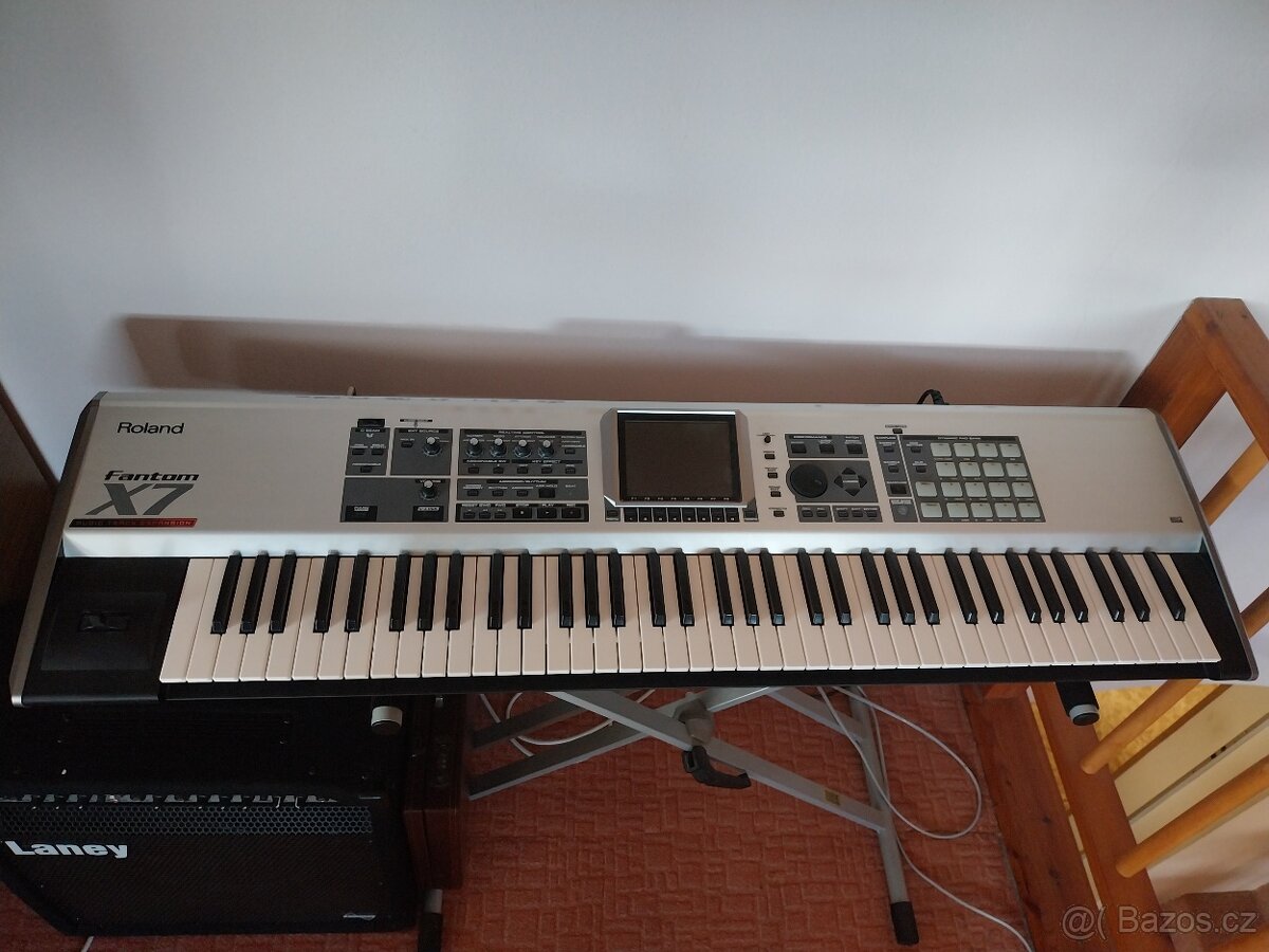 Roland fantom X7