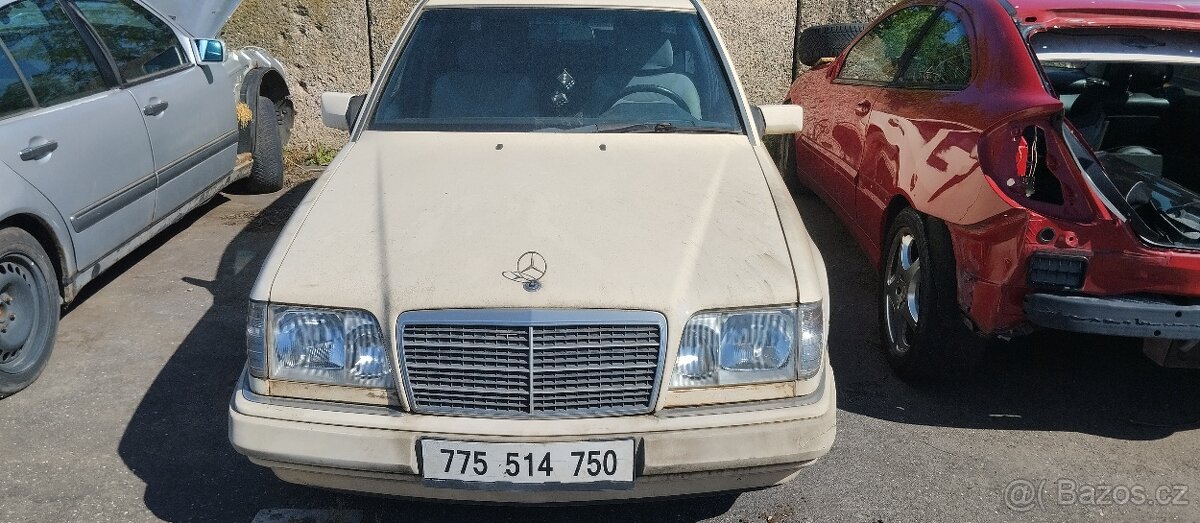 Mercedes-Benz W 124 250D Náhradní Díly
