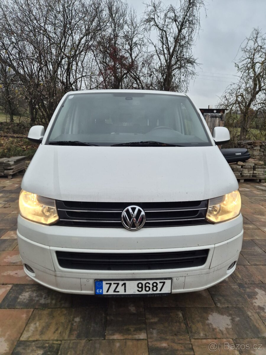 VW Caravelle T5, automat, 4×4, 8 míst , 2× šoupačky, tažné