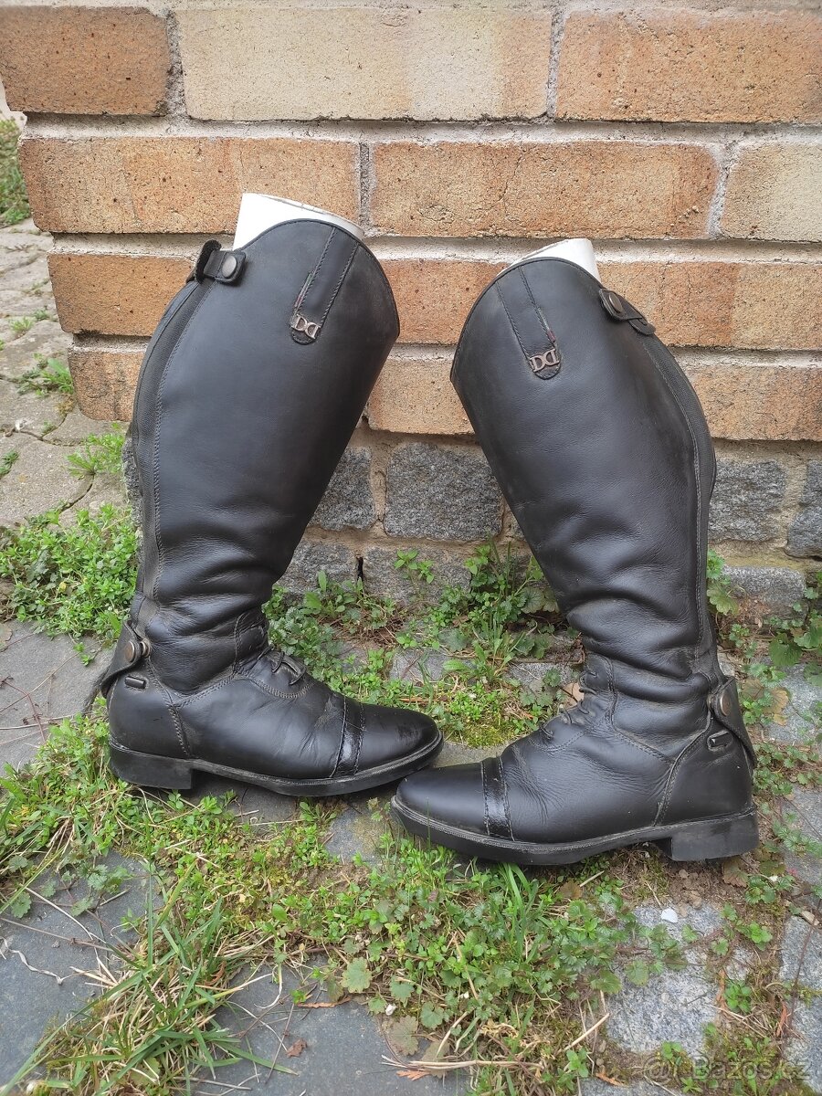 Vysoké jezdecké boty z italské kůže na širší lýtko