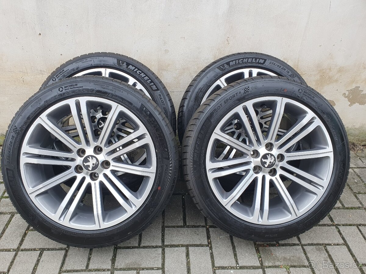 Alu kola peugeot 5x108 r18 8j et27 pneu 235/45/18