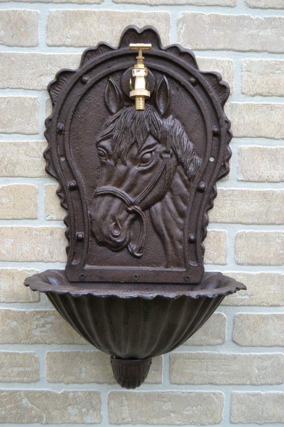 Zahradní litinové umyvadlo - výlevka KŮŇ - hnědá