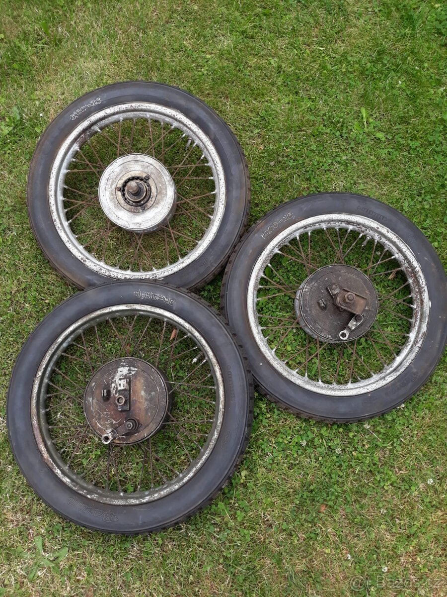 Kola 3.00-16 na motorky