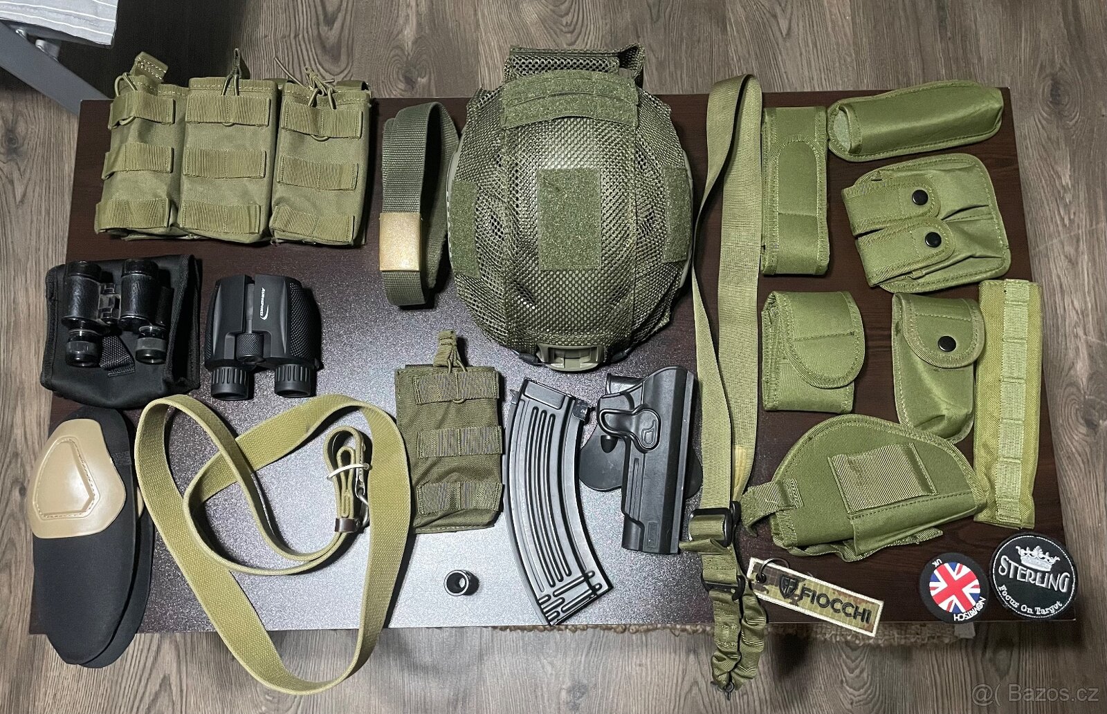 Airsoft vybavení + 1911 Army Armament + M4 CyberGun