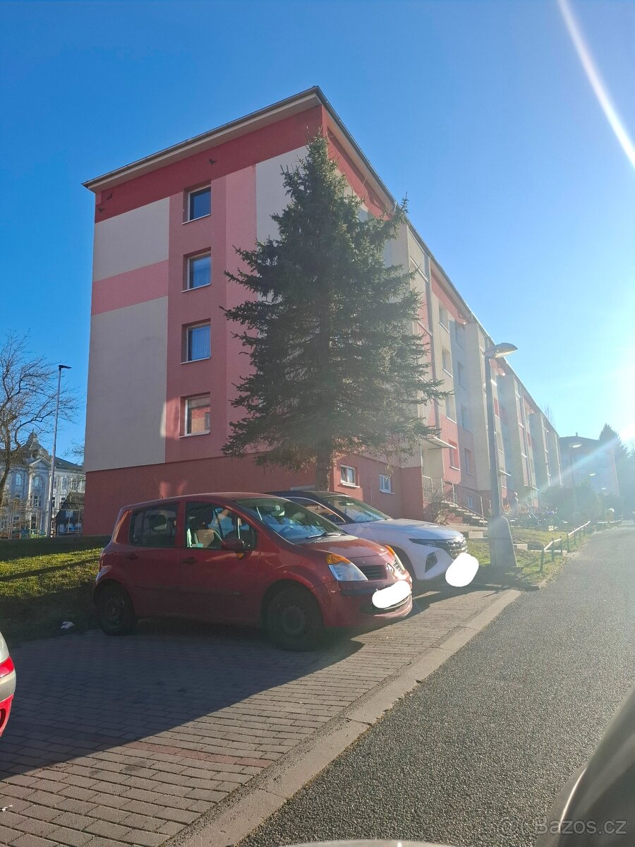 Prodej družstevního bytu 4+1 ve Varsndorfu