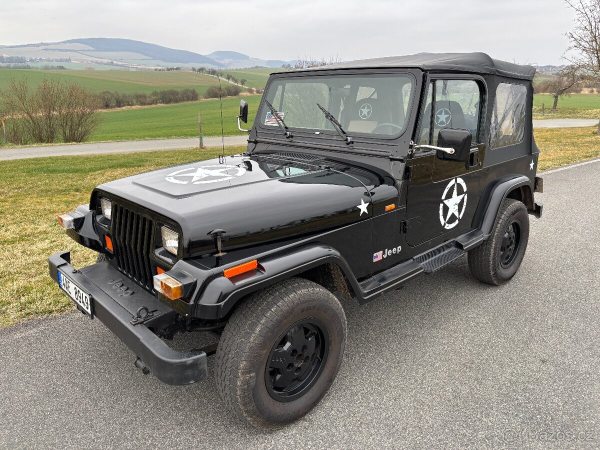 Jeep Wrangler 2,5l, benzin, manual, 1993, pěkný