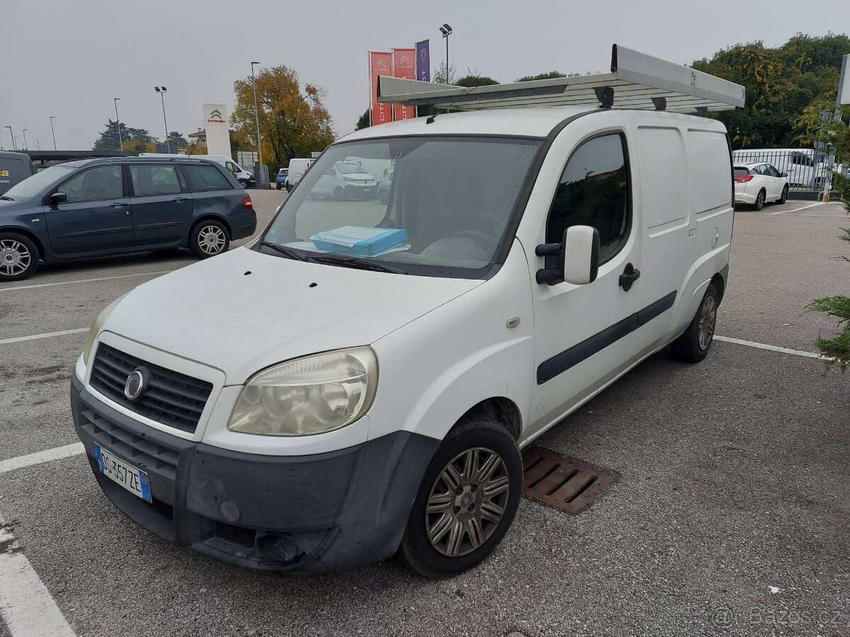 Fiat Doblo Maxi 1.9 JTD 77kw,r.v.2008 absolutne bez Koroze,d