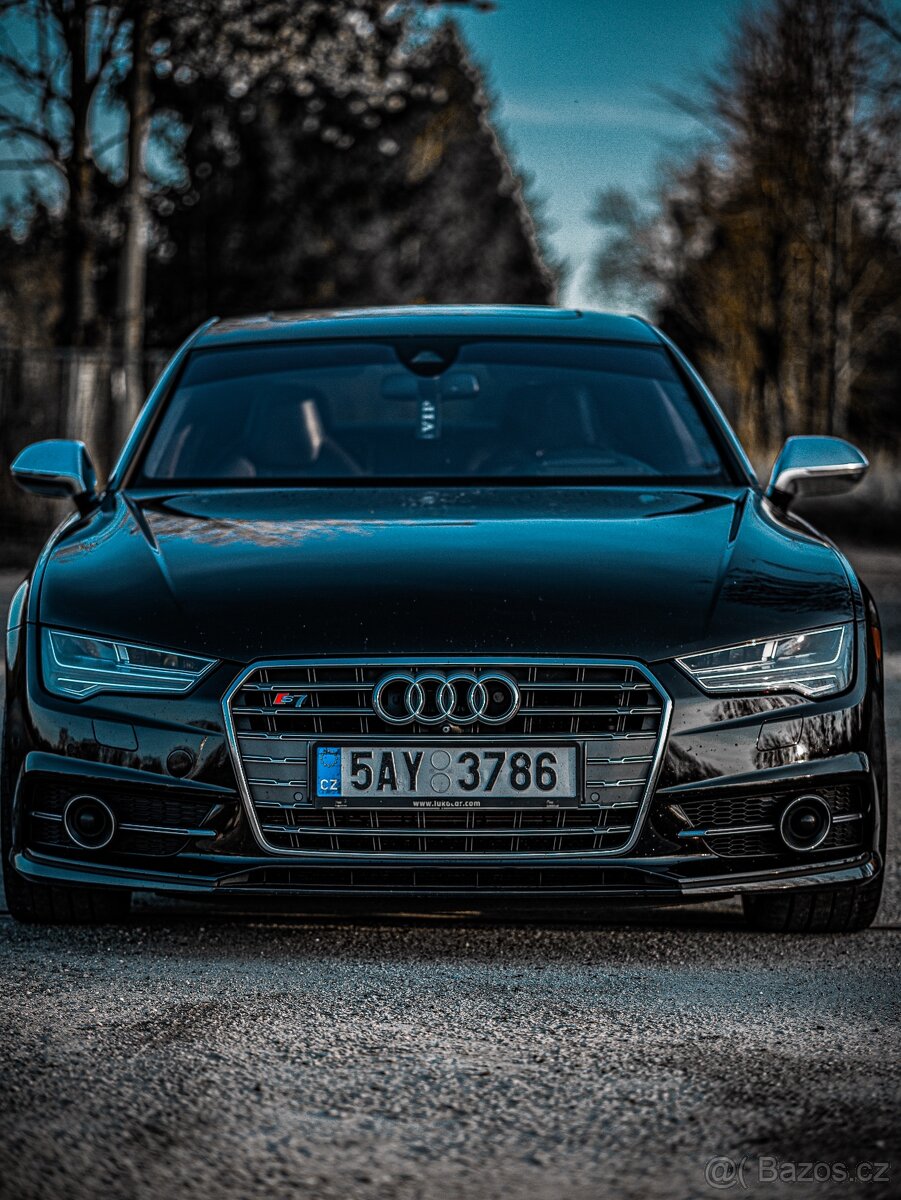 AUDI S7 Performance QUATTRO 405kw  v8 a 550 Ps