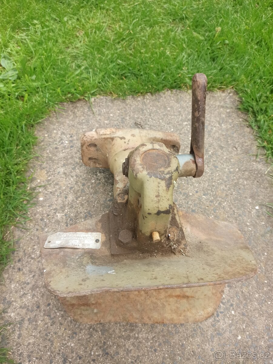 prodám tažné zařizeni automatické