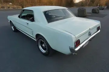 Ford Mustang GT STYLE V8