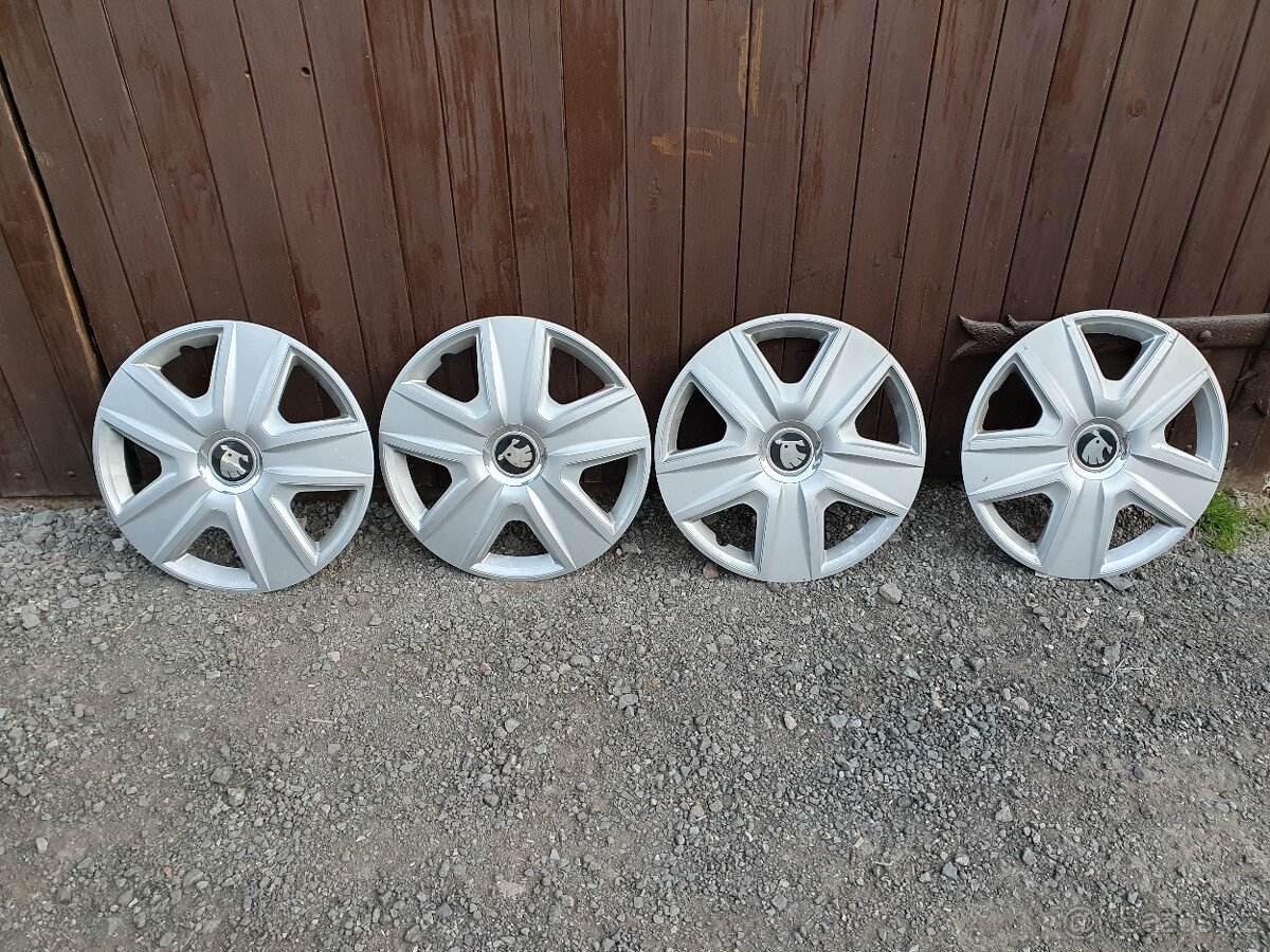 Sada 4ks Poklice Versaco Esprit RC 16"